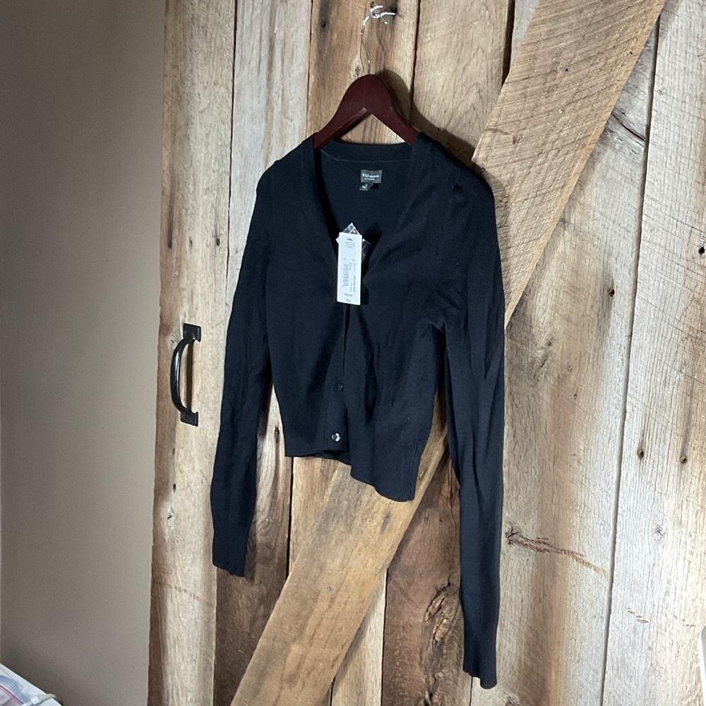 BOLD Elements Black Button-Up Cropped Cardigan Size M - Picture 4 of 7